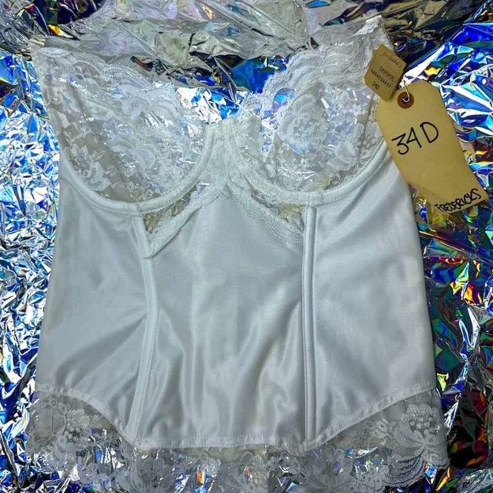 New w/tag vintage Frederick’s of Hollywood white lace trimmed corset, 34D